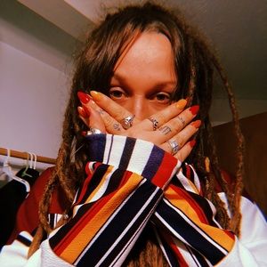 Meet your Posher, Emily